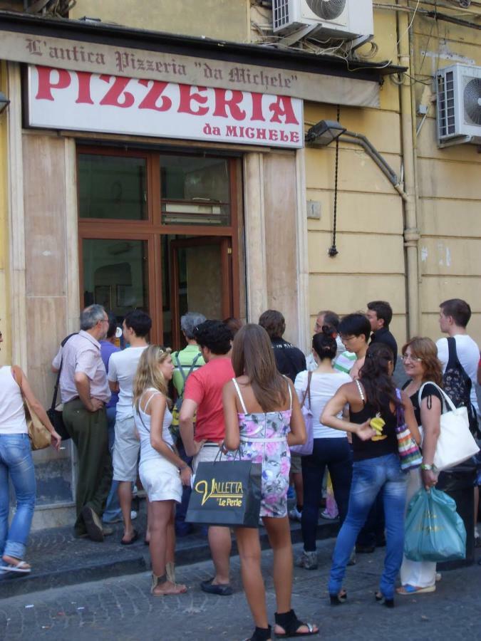 Apartamento Nel Cuore Di Napoli Exterior foto