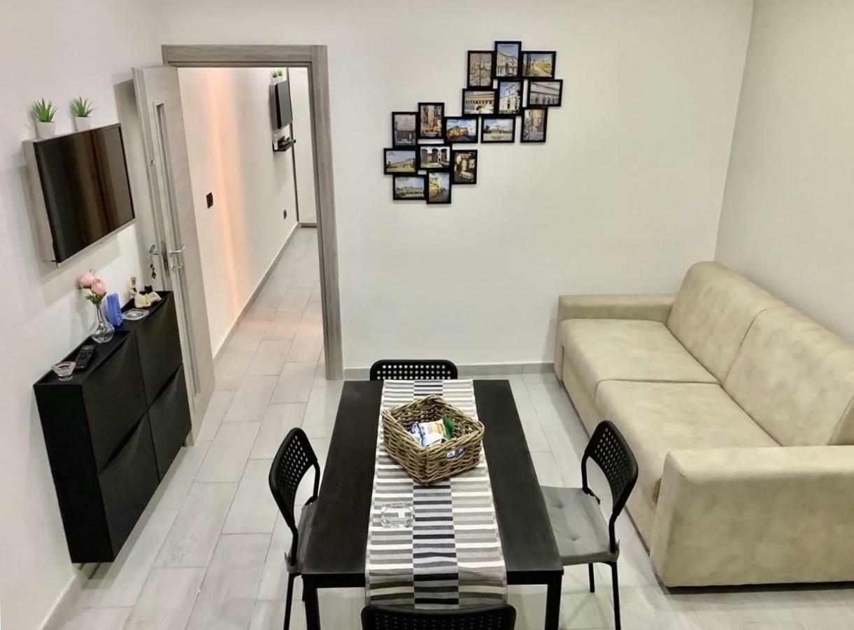 Apartamento Nel Cuore Di Napoli Exterior foto