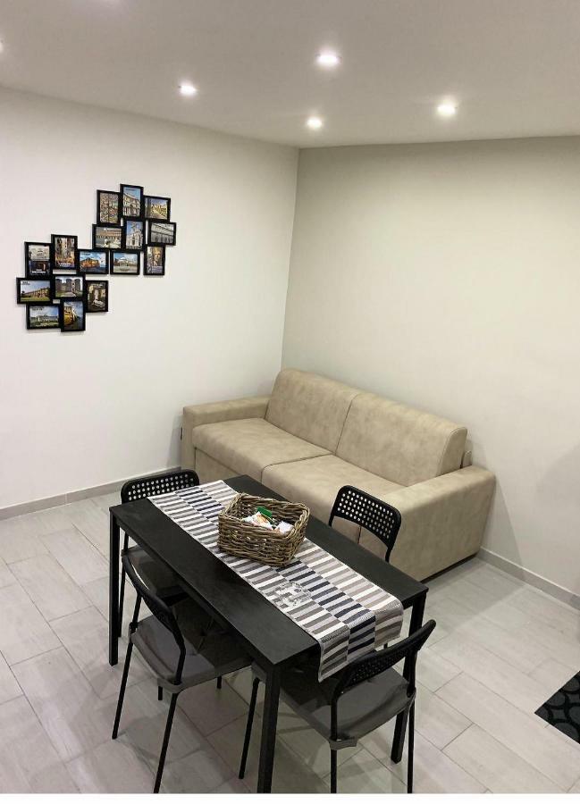 Apartamento Nel Cuore Di Napoli Exterior foto